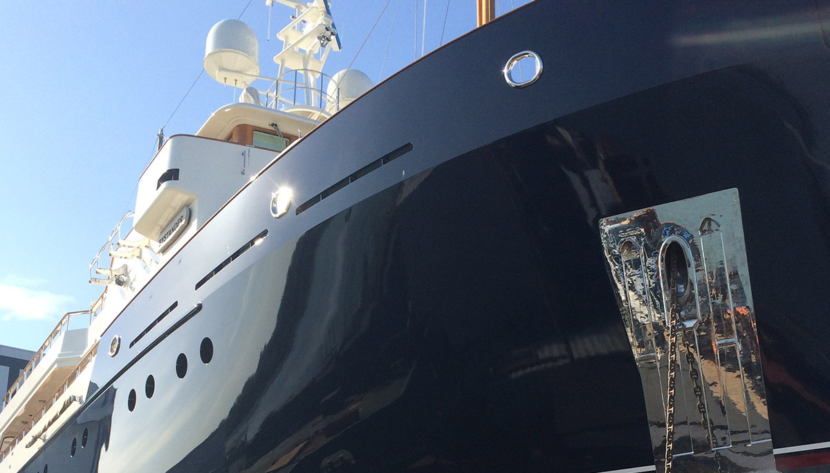 Bystander Luxury Yacht